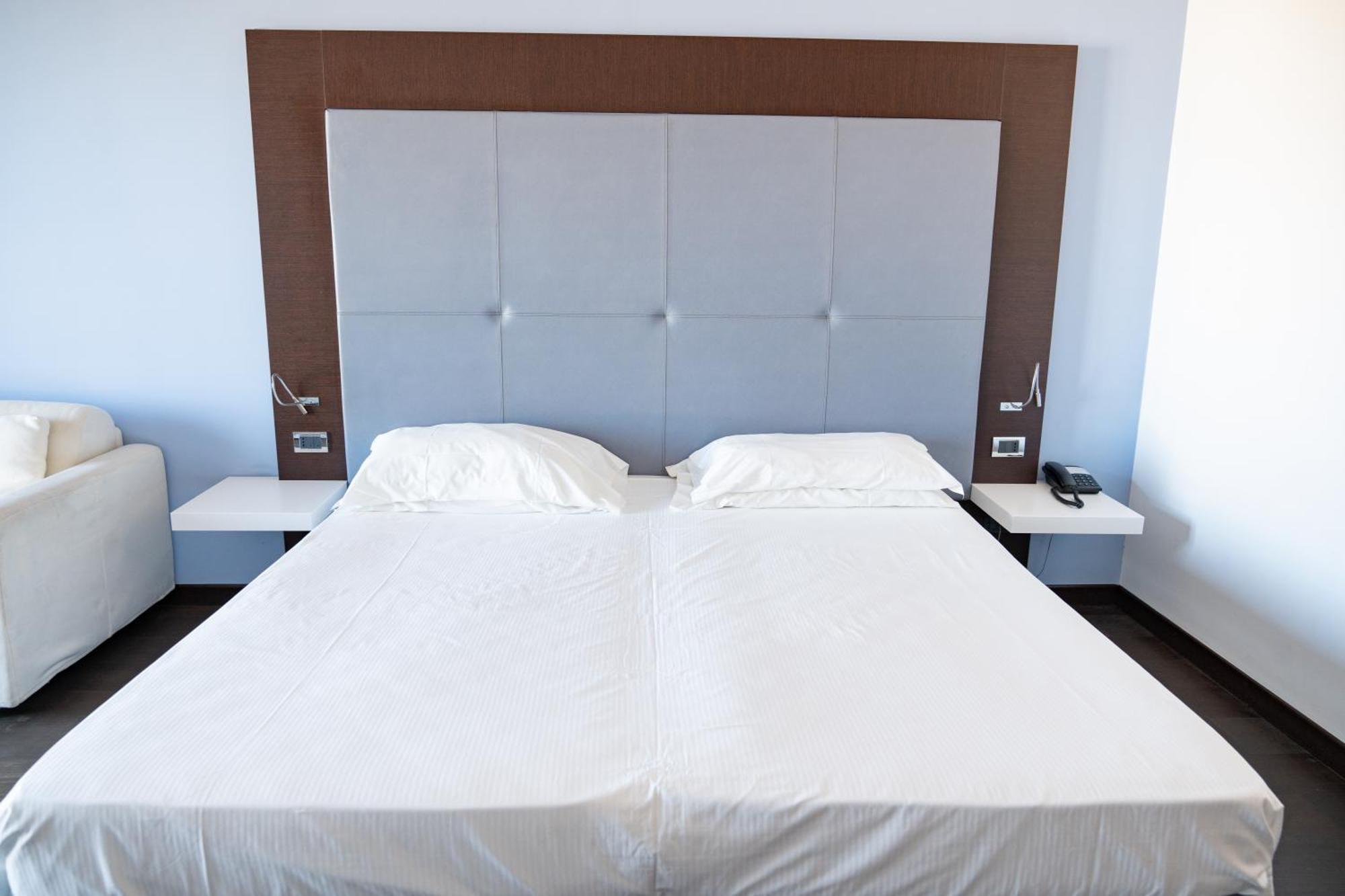 Hotel Napoleon ตอร์เร เมลิสซา ภายนอก รูปภาพ