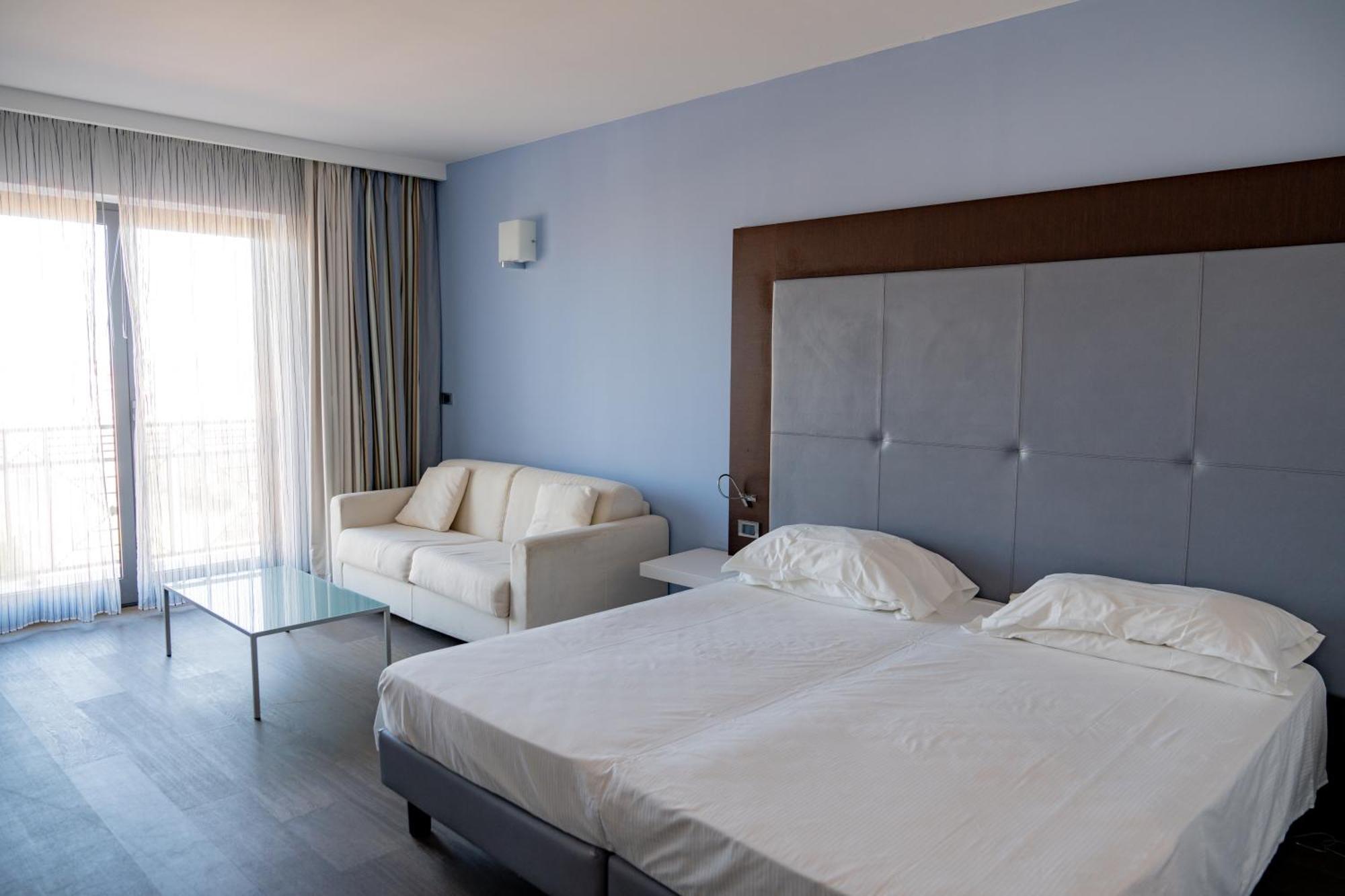 Hotel Napoleon ตอร์เร เมลิสซา ภายนอก รูปภาพ