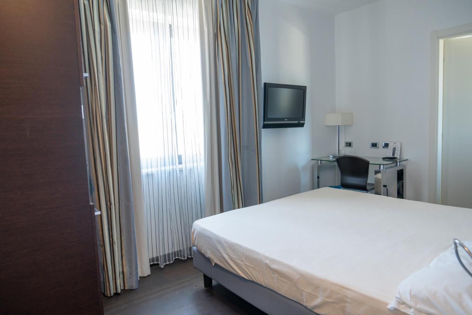 Hotel Napoleon ตอร์เร เมลิสซา ภายนอก รูปภาพ