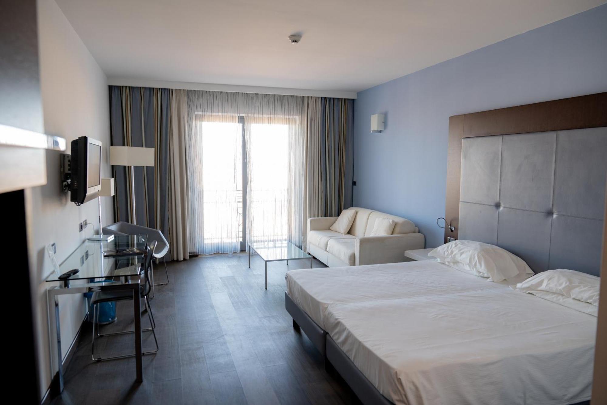 Hotel Napoleon ตอร์เร เมลิสซา ภายนอก รูปภาพ