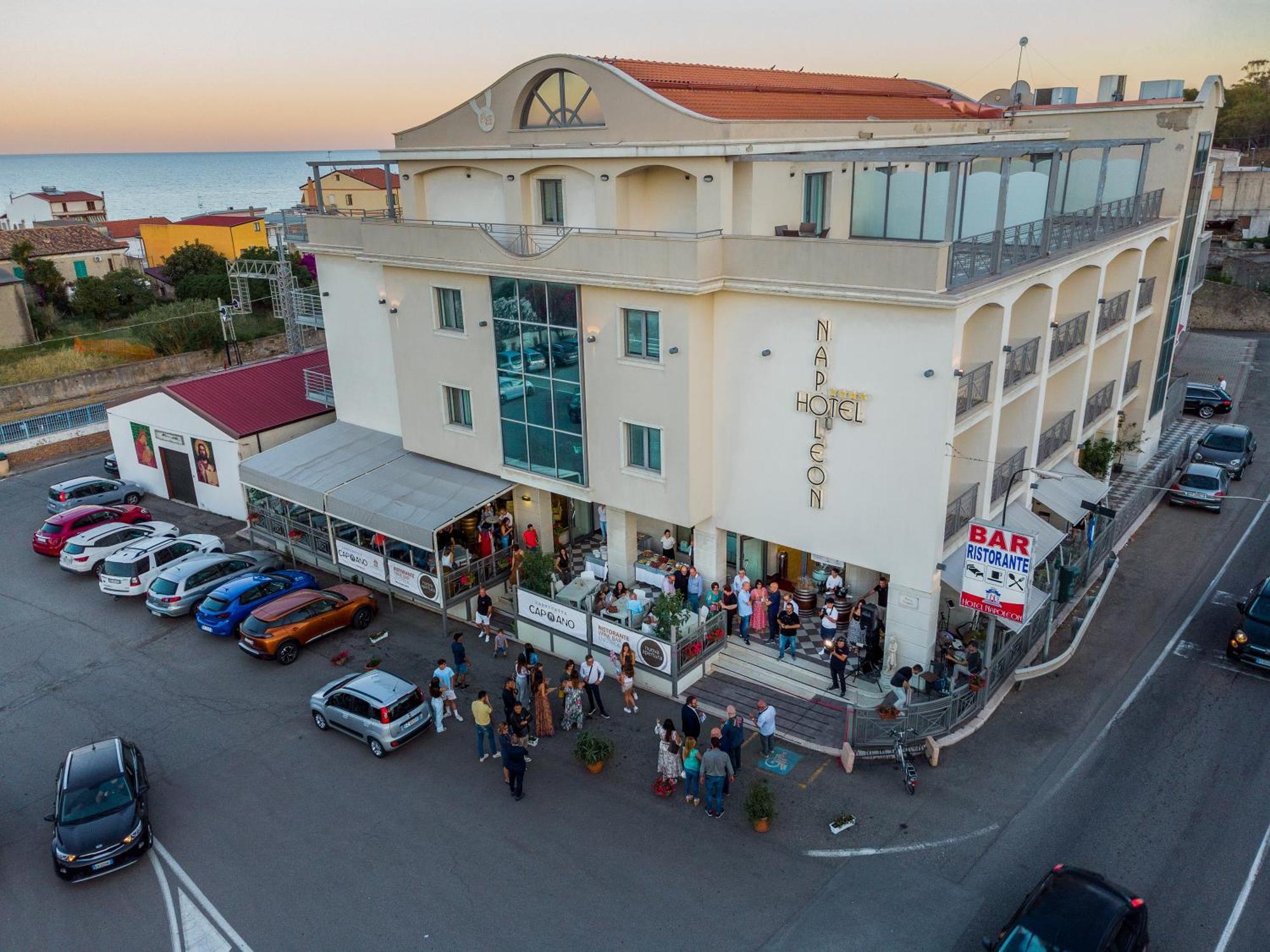 Hotel Napoleon ตอร์เร เมลิสซา ภายนอก รูปภาพ
